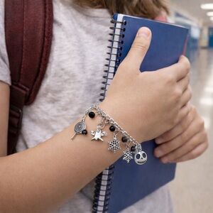 🏵NIGHTMARE BEFORE CHRISTMAS CHARM BRACELET